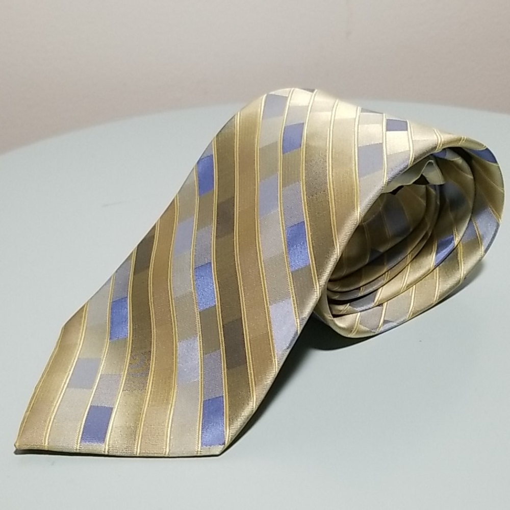AXIST SILK Gold & Blue diagonal box strip Necktie